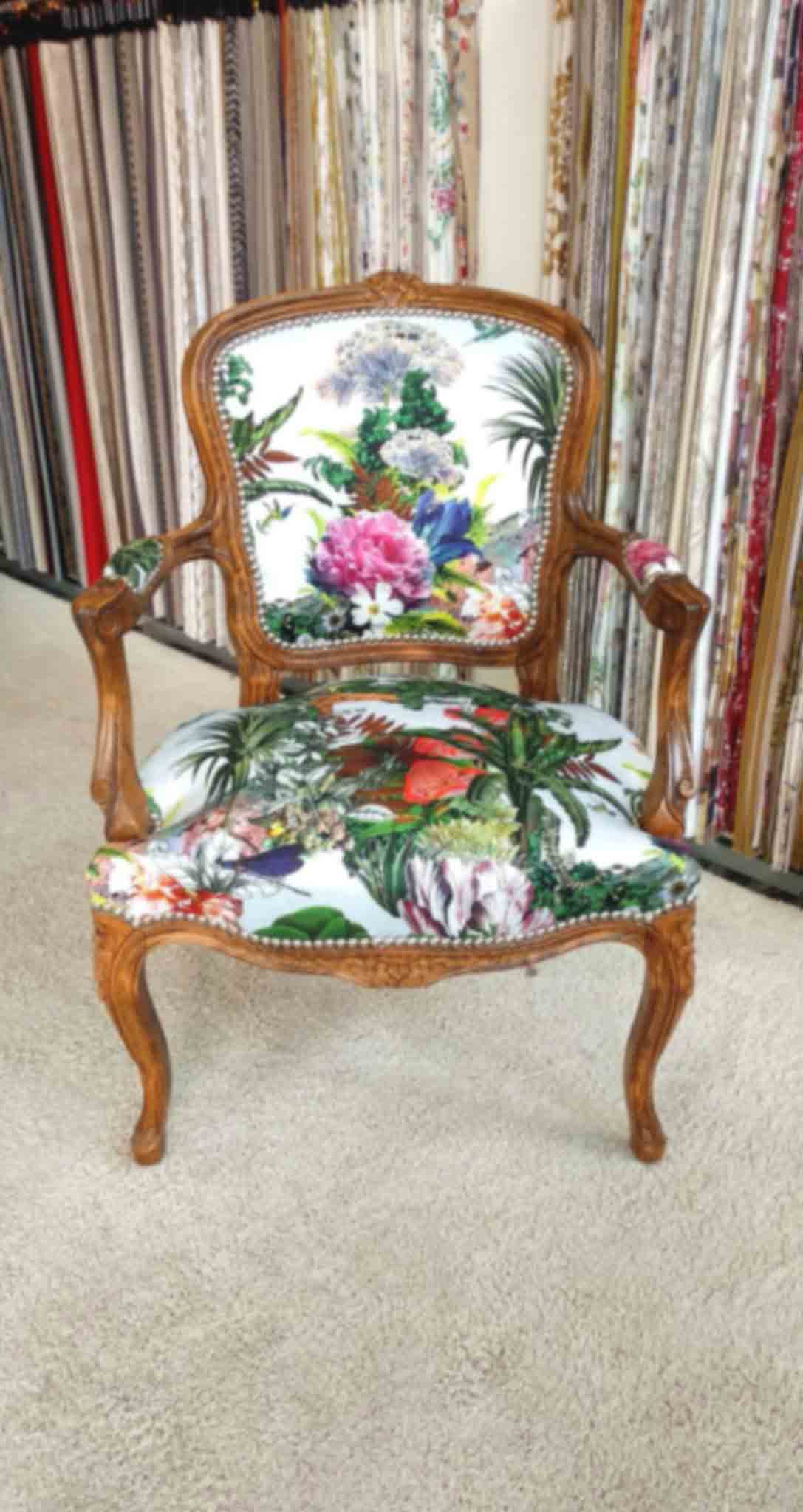 fauteuils Louis XV - tissu jardin des rêves Christian lacroix